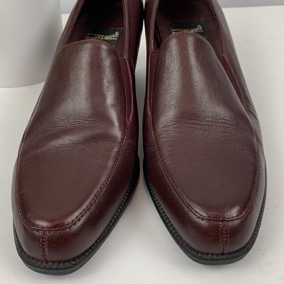 What’s What burgundy heels - Picture 3 of 11